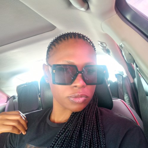 OluwaYemisi  E. profile photo