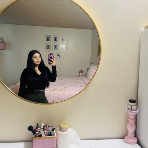 Iphone13deisy E. profile photo