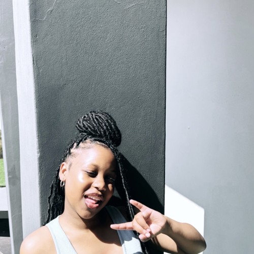 Ntwenhle  G.