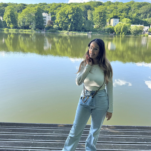 Mona a. profile photo