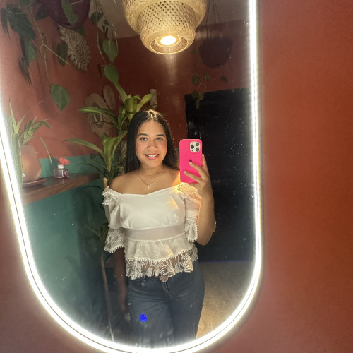 Ana  L. profile photo