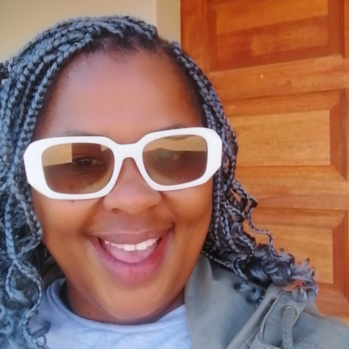 Lesa T. profile photo