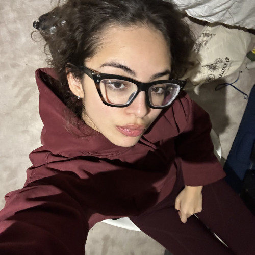 Valeria R.