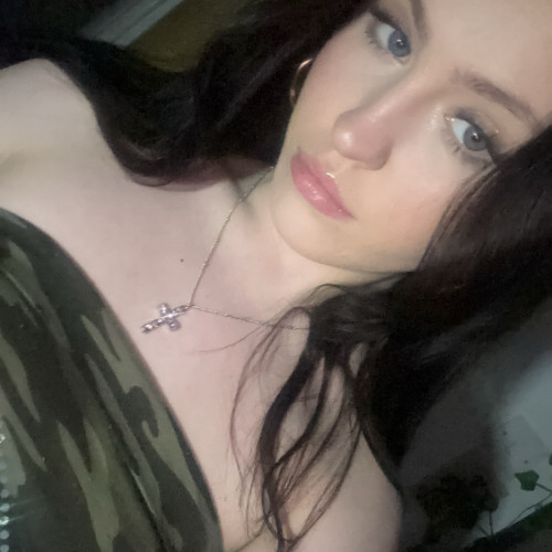 maddie  l. profile photo