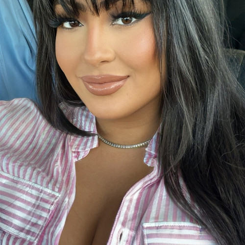 Alexa G.