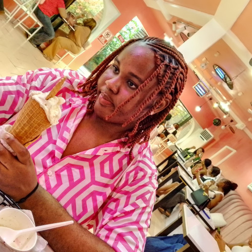 Chommzy  O. profile photo