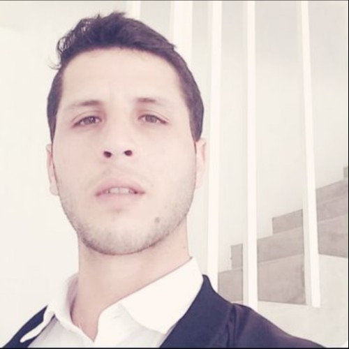 Hi my name is yassine I like sports, cooking, music and video games D. profile photo