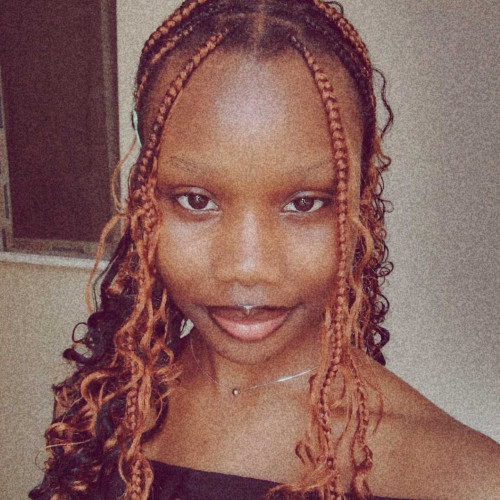 Ella T.