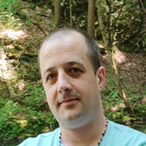 Aleksandar V.
