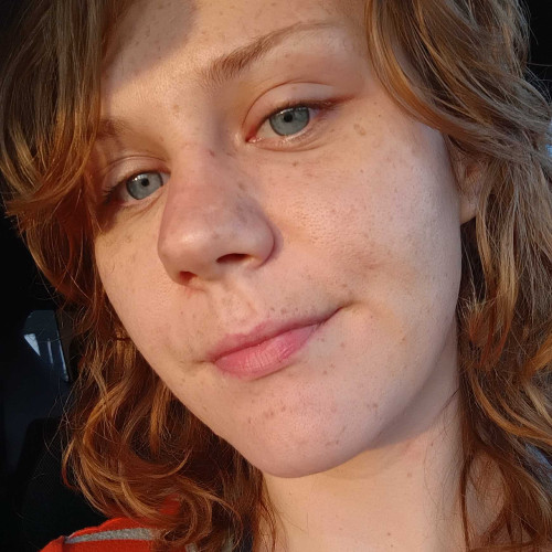 Dess V. profile photo