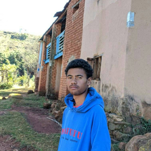 Lova Fitiavana Harijaona R. profile photo