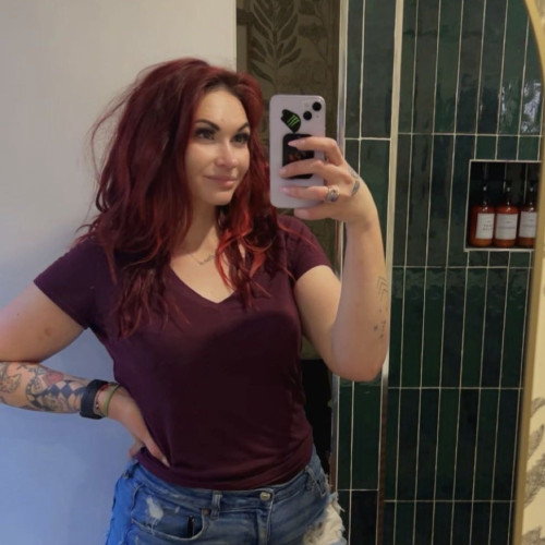 Ashly L. profile photo