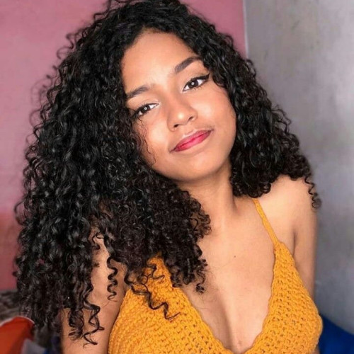 Ewelyne R.