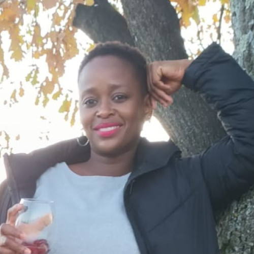 Esther  R. profile photo