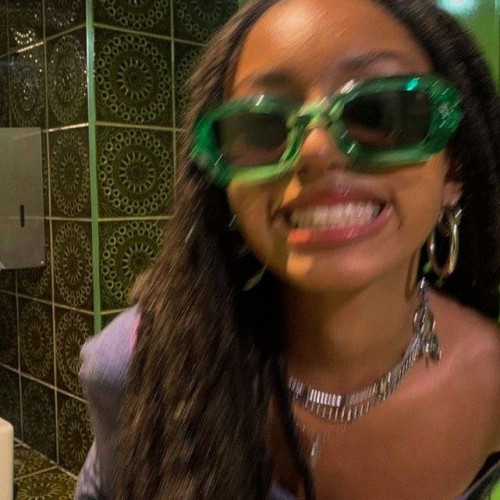 Bella  D.