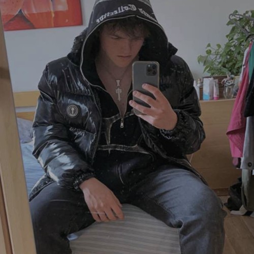 Tomas M.