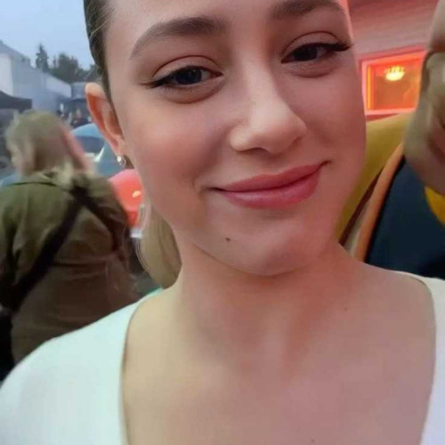 lilly R. profile photo