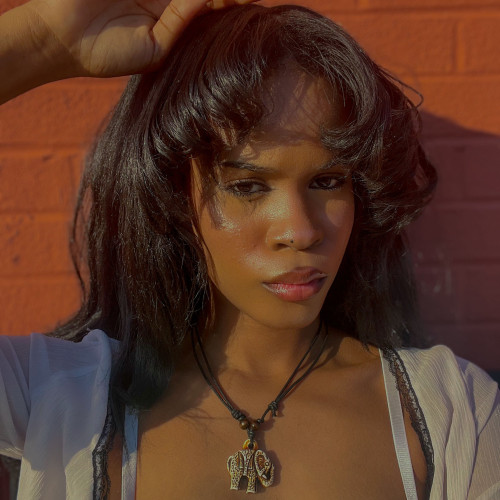 Cyana B. profile photo