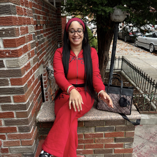 Izzy r. profile photo