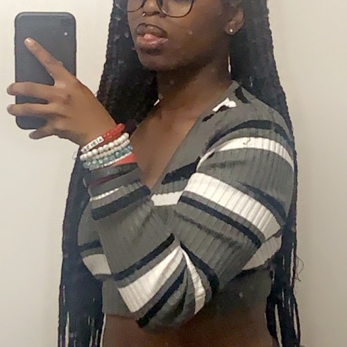 shae  b.