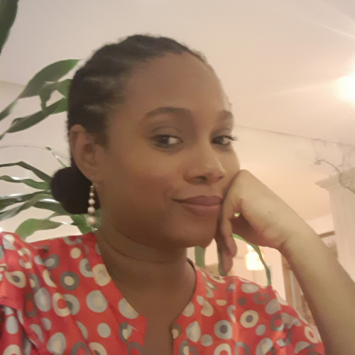 Loti  E. profile photo