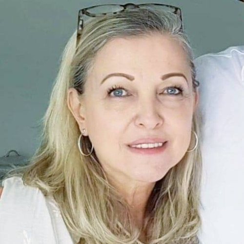 Amparo L.