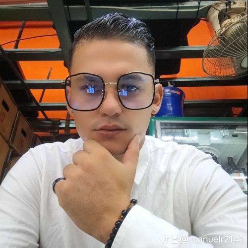 manuel r.