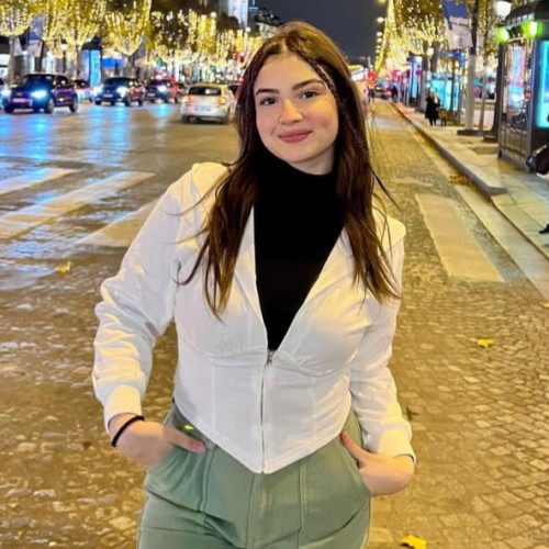 Yassmina M.