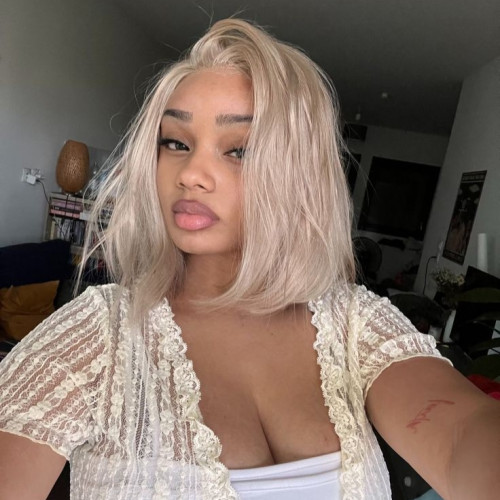 Mia J. profile photo