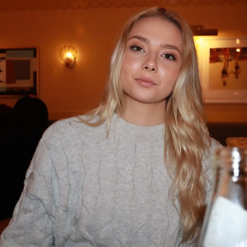 Ella V.