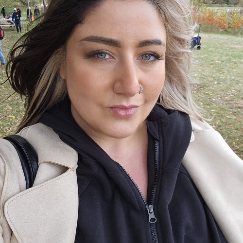 Sara F.