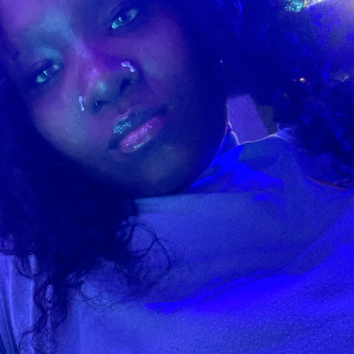 Angele L. profile photo