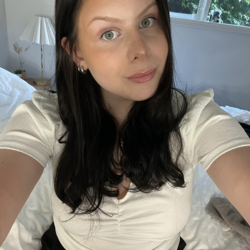 Ella B. profile photo
