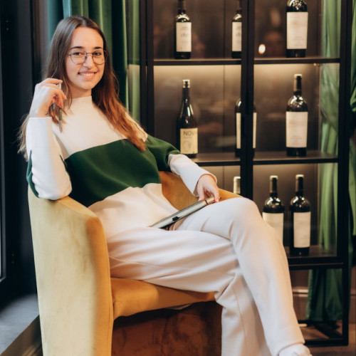 CRISTINA C. profile photo
