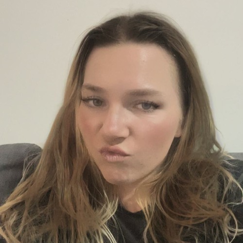 Lizzie W.