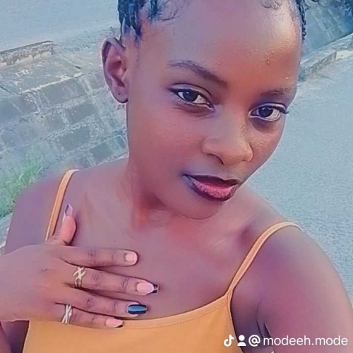 modesita w. profile photo