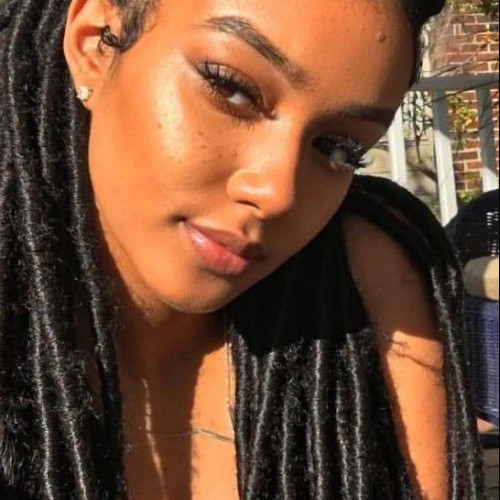 Lizz W. profile photo