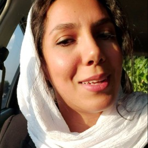 roshanak v. profile photo