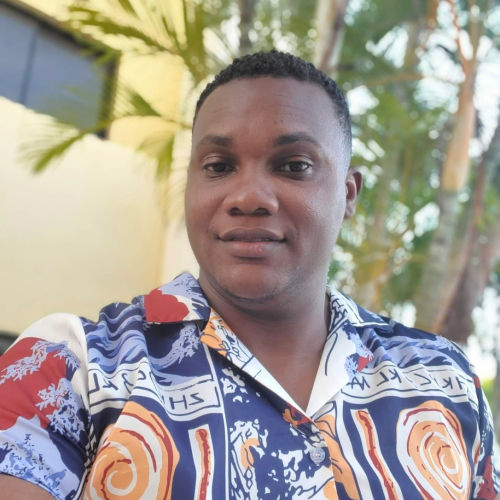 Carlos Noel  . profile photo