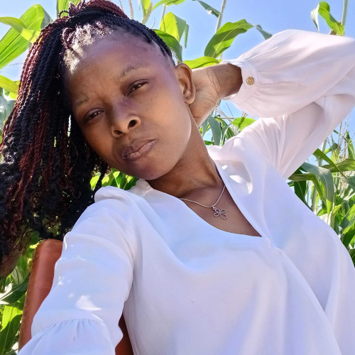 Emelly m. profile photo
