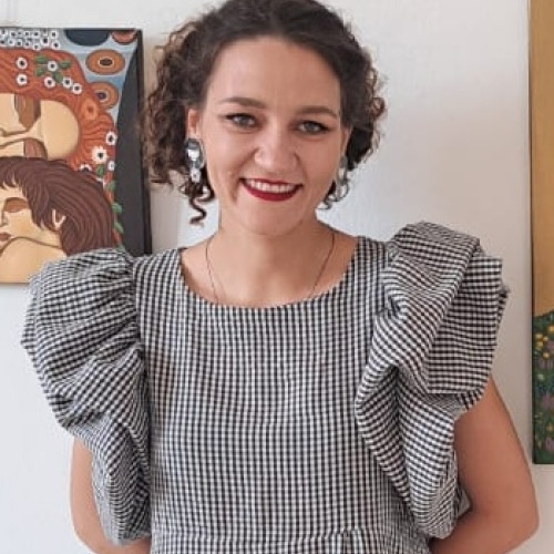 Mirna J. profile photo
