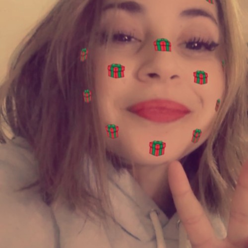 Dyhia D.