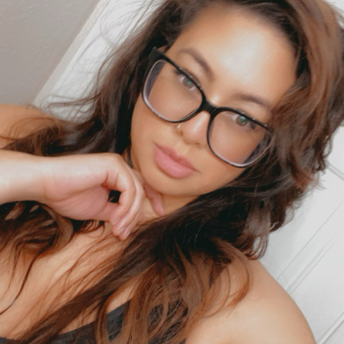 Miki C.