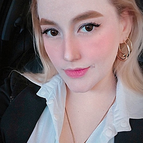 V4n3V4n3 F. profile photo
