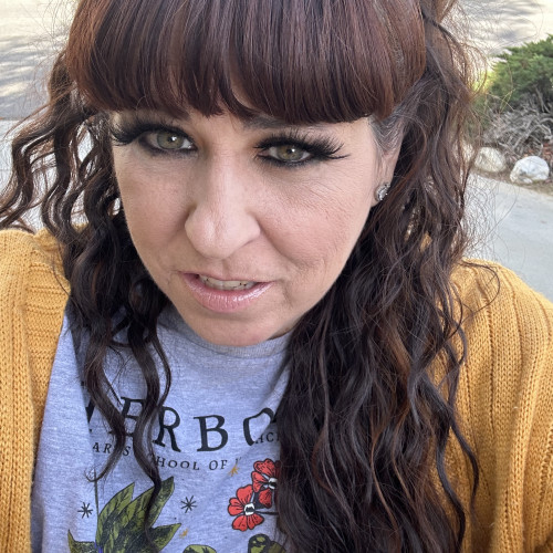 laura m. profile photo