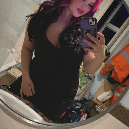 Dee T. profile photo