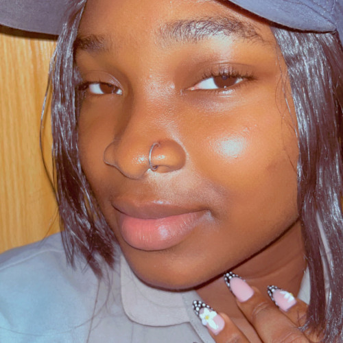 Omeiza pearl A. profile photo