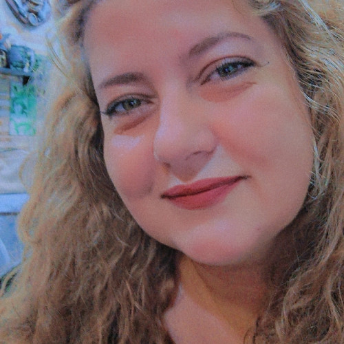 Vivi F. profile photo