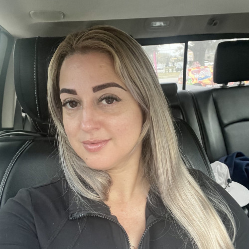 juli s. profile photo