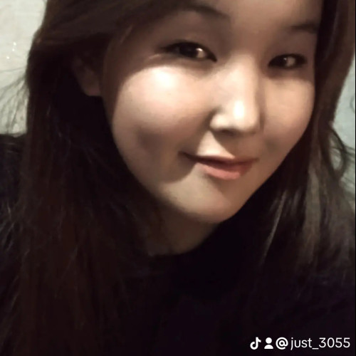 kabilzanovameerim  . profile photo